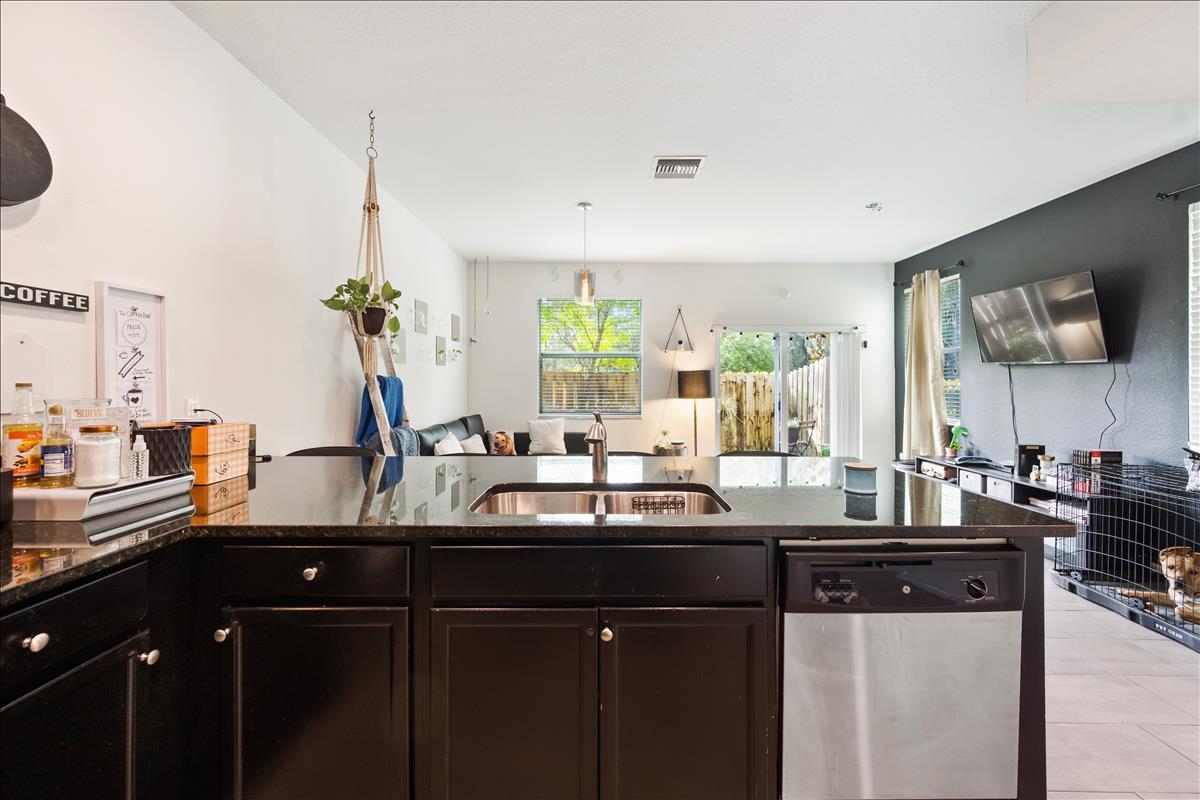 5384 Ashley River Road West Palm Beach, FL 33417 - Photo 9 of 28 DSC_8286