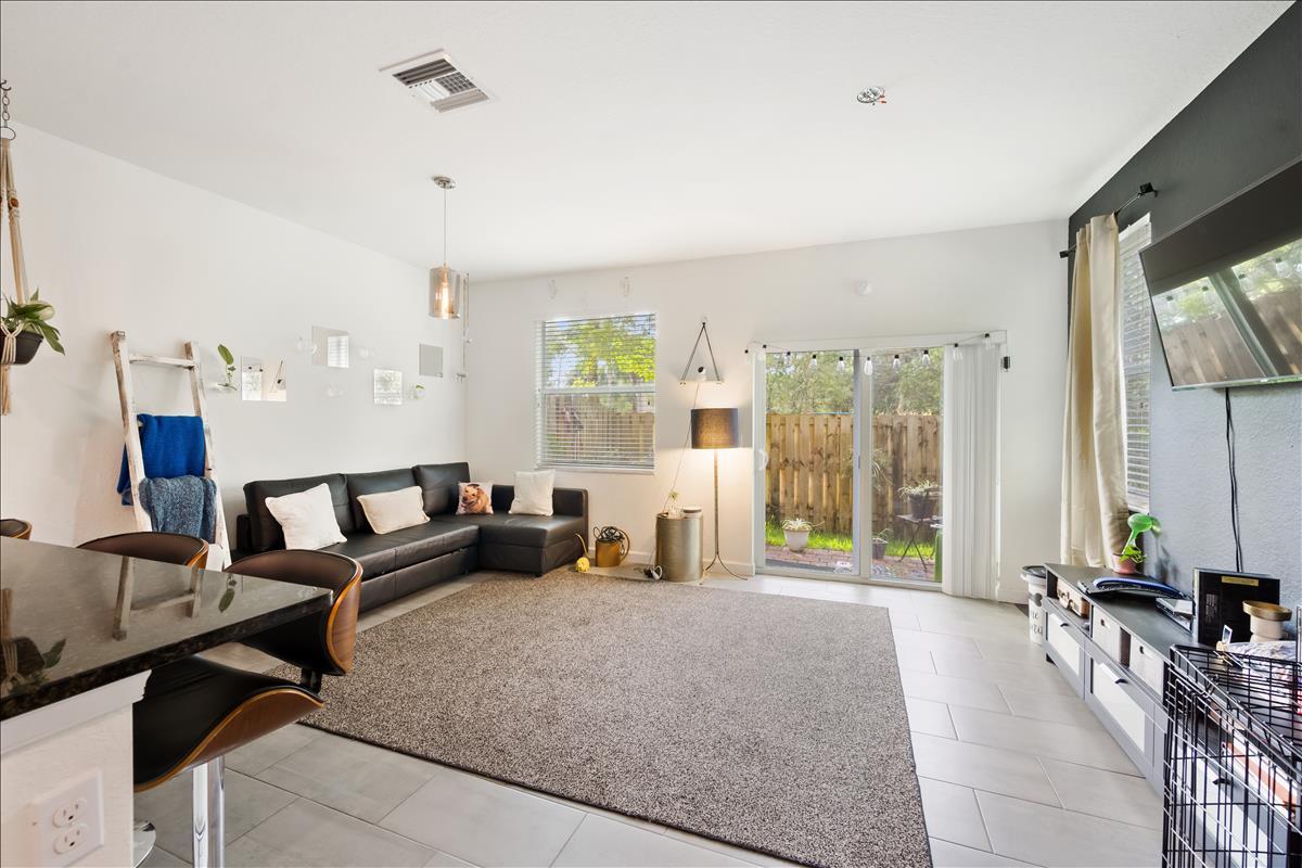 5384 Ashley River Road West Palm Beach, FL 33417 - Photo 10 of 28 DSC_8292