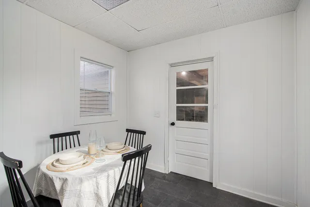 $199,900 | 7611 Kingston Drive, Portage, MI 49002