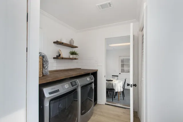 $199,900 | 7611 Kingston Drive, Portage, MI 49002