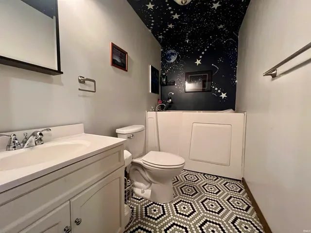 $835,000 | 7716 South Patton Road, Bloomington, IN 47401