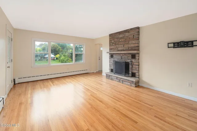 $399,999 | 537 Columbia St Extension, Cohoes, NY 12047