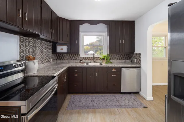 $399,999 | 537 Columbia St Extension, Cohoes, NY 12047