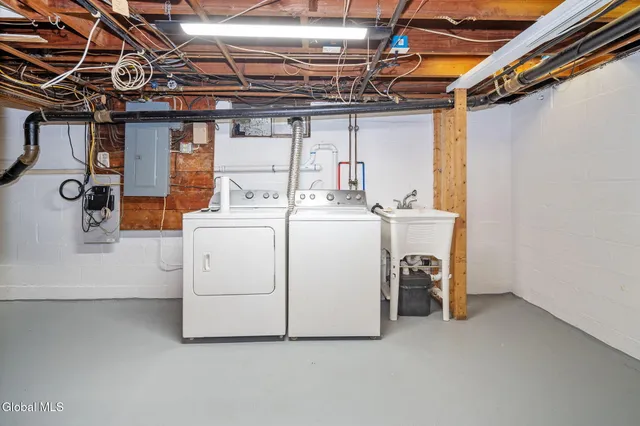 $399,999 | 537 Columbia St Extension, Cohoes, NY 12047