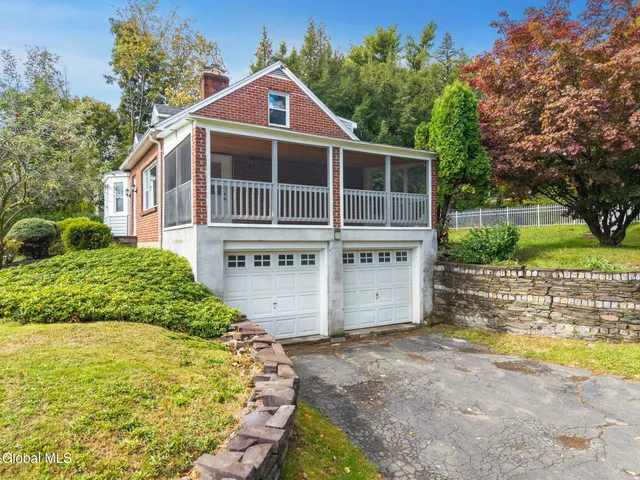 $399,999 | 537 Columbia St Extension, Cohoes, NY 12047