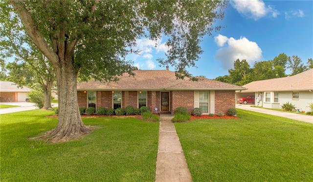 301 Devon Road Laplace, LA 70068 - Photo 1 of 40