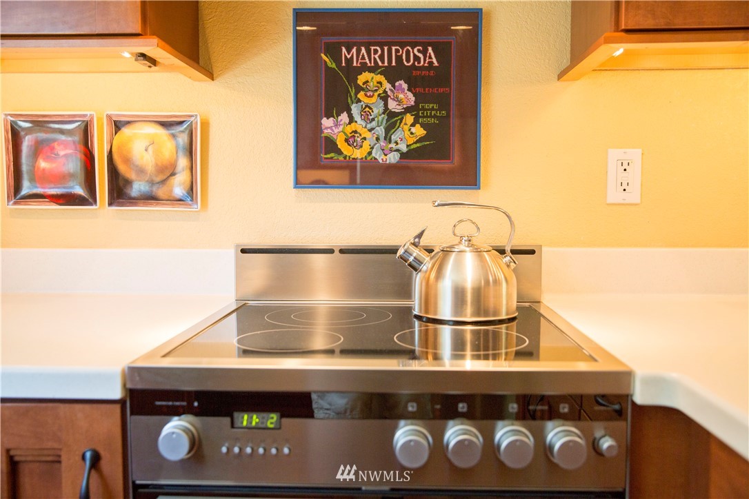 10830 East Riverside Drive, Unit B202 Bothell, WA 98011 - Photo 8 of 25