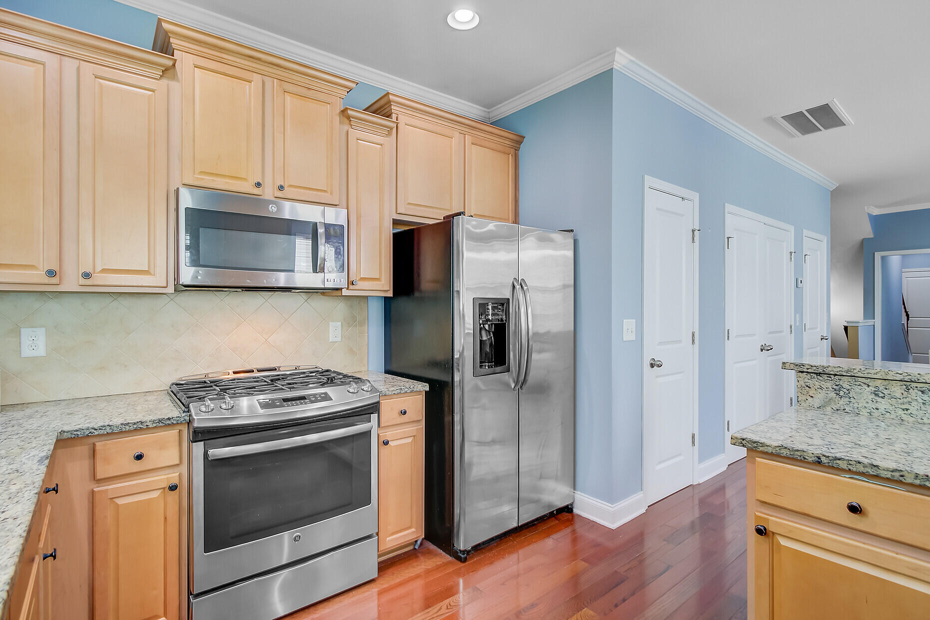 1215 Dingle Road Mount Pleasant, SC 29466 - Photo 13 of 49 Kitchen