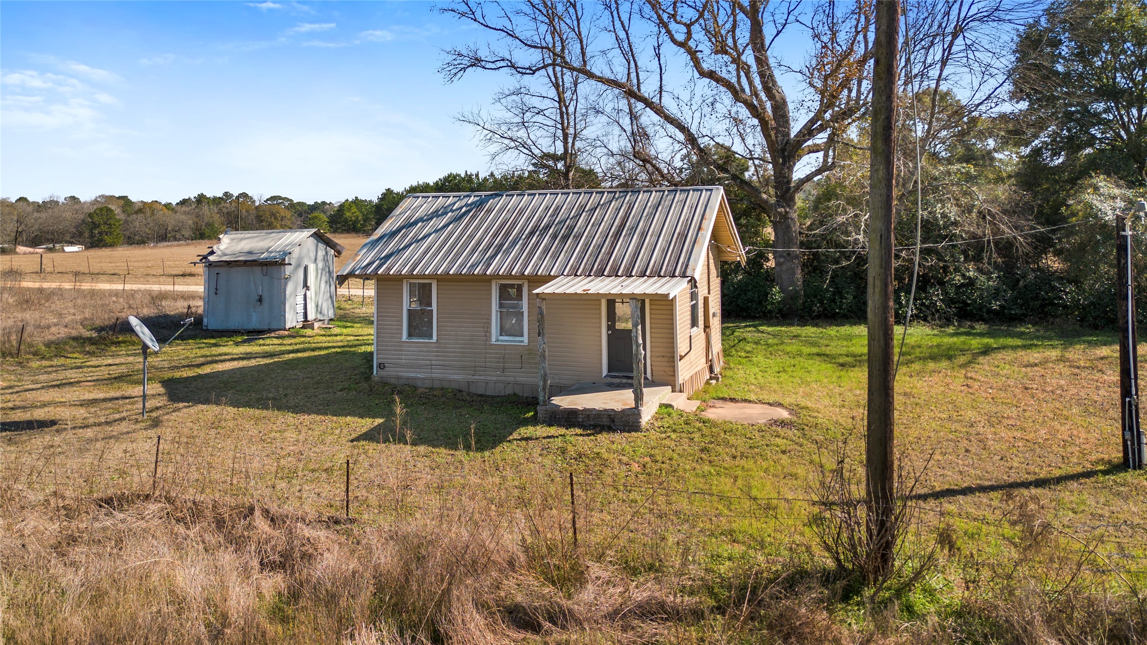 101 A J Murry Road Cleveland, TX 77328 - Photo 4 of 6 Guest house