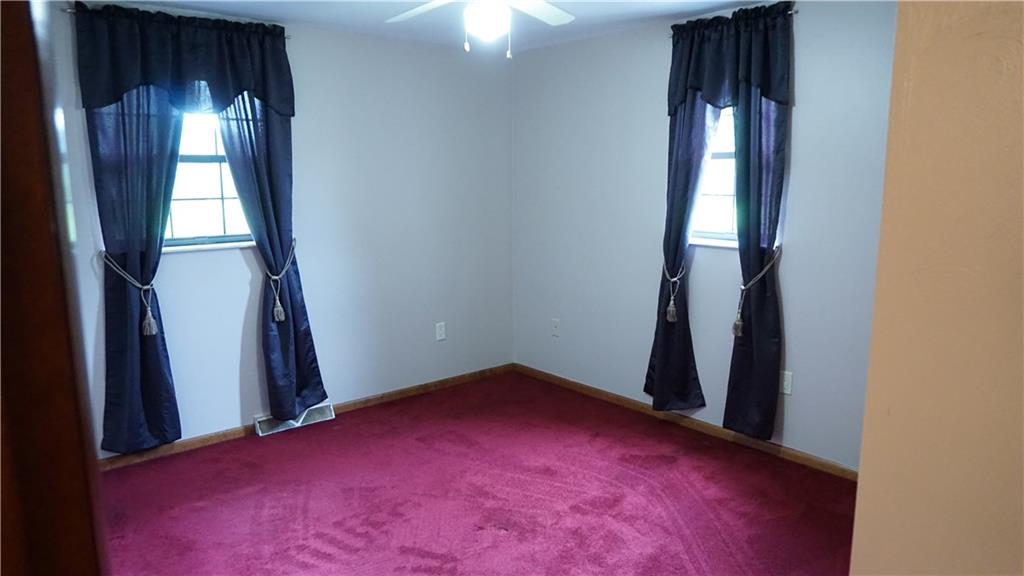 430 School Road Clinton, PA 15026 - Photo 12 of 25 Gallery Image 12