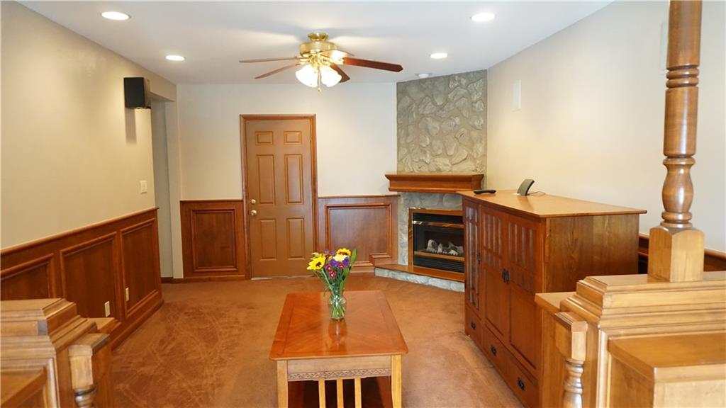 430 School Road Clinton, PA 15026 - Photo 8 of 25 Gallery Image 8