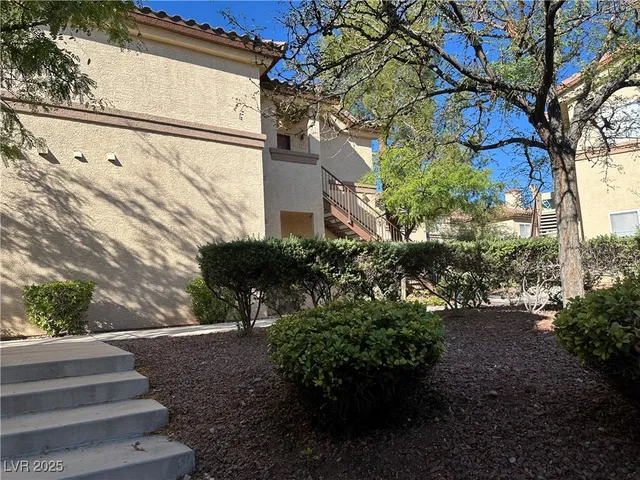 $1,395 | 8501 West University Avenue, Unit 1071, Las Vegas, NV 89147