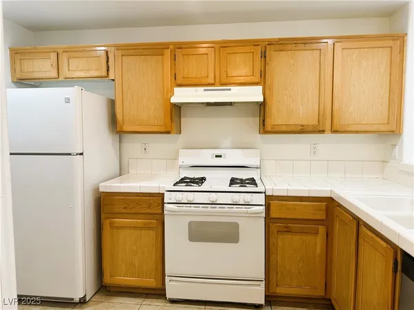 $1,335 | 8501 West University Avenue, Unit 1071, Las Vegas, NV 89147