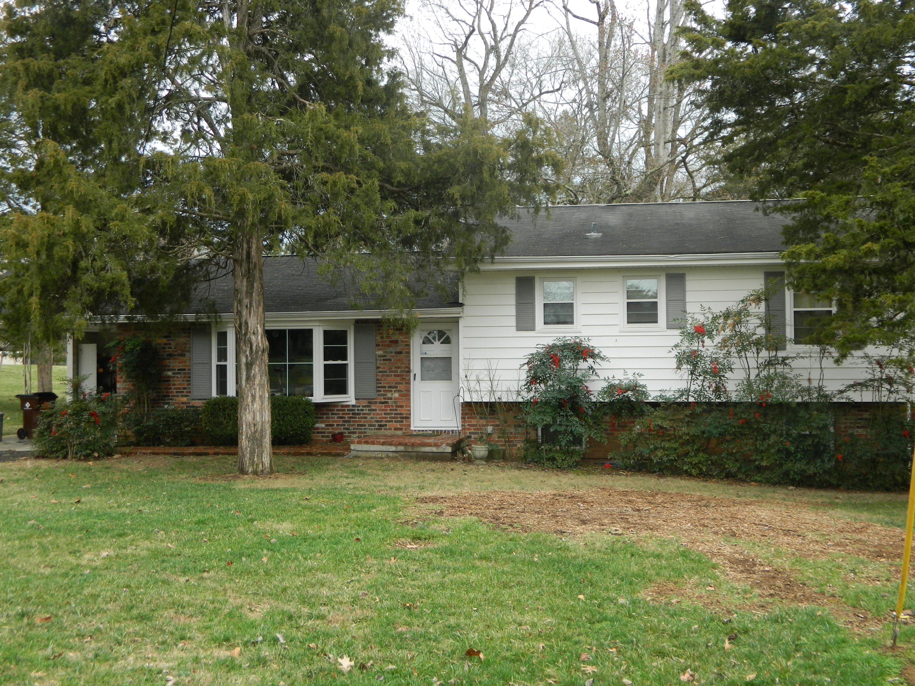 107 Davis Lane Oak Ridge, TN 37830 - Photo 1 of 19 DSCN4234