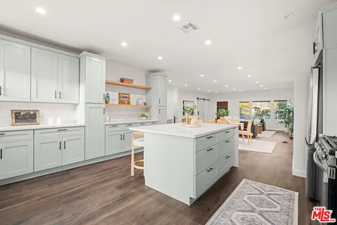 $1,179,000 | 2209 West Boulevard, Los Angeles, CA 90016