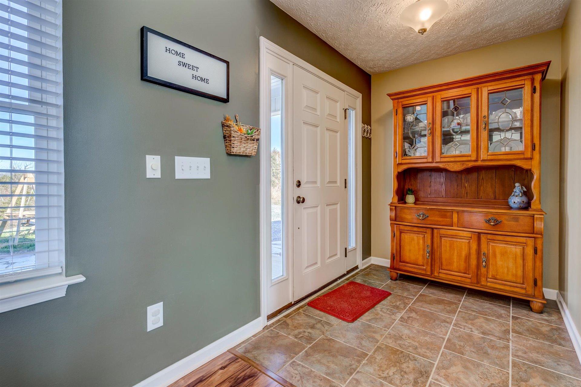950 Longfield Road Fincastle, VA 24090 - Photo 17 of 51 17-011320210043
