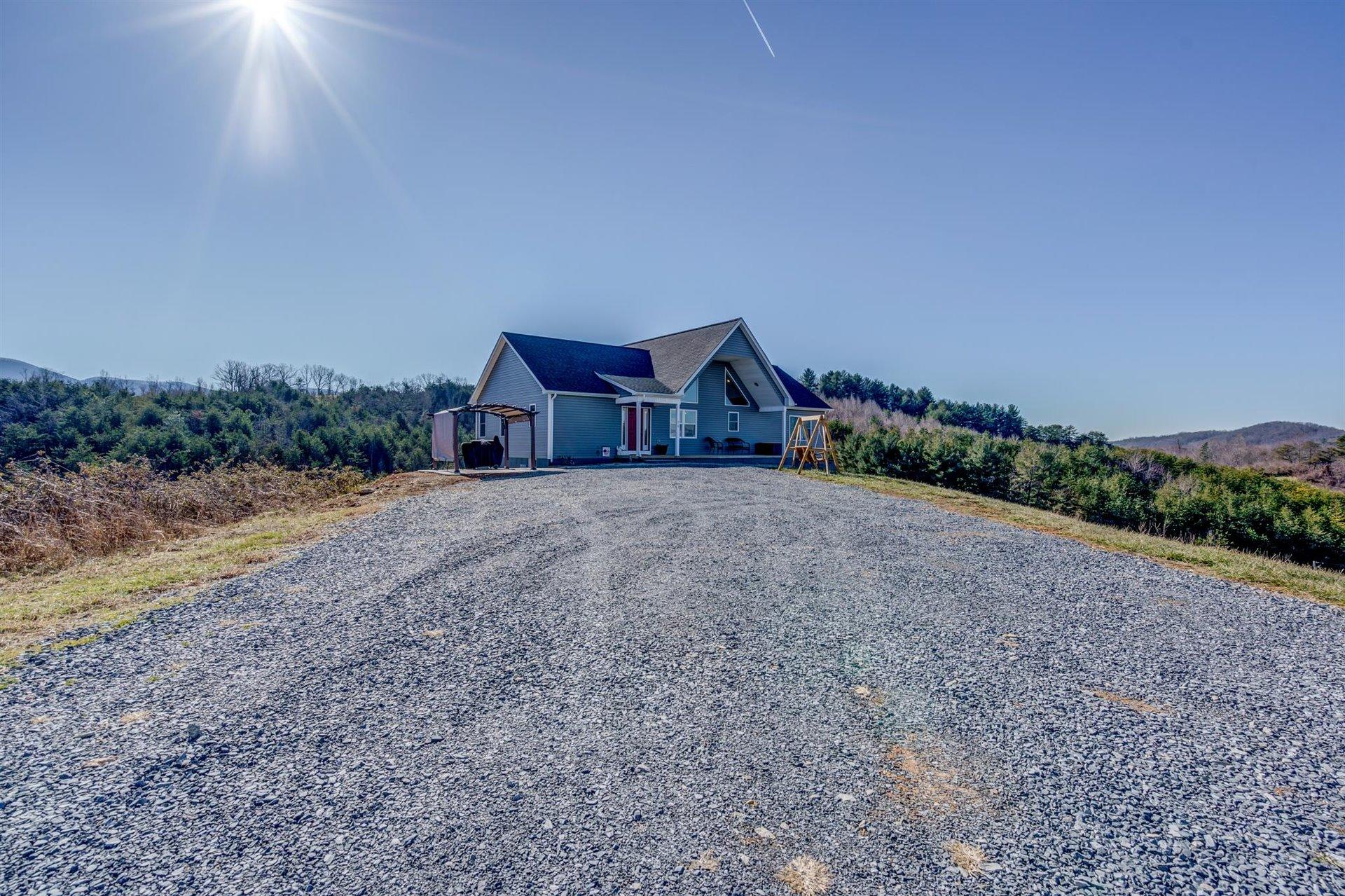 950 Longfield Road Fincastle, VA 24090 - Photo 8 of 51 08-011320210036