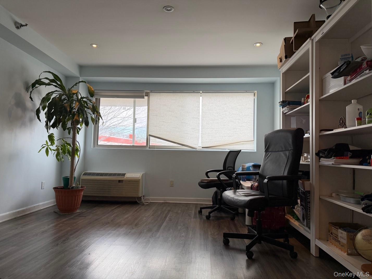 88 Cutter Mill Road, Unit 308 Great Neck, NY 11021 - Photo 3 of 15