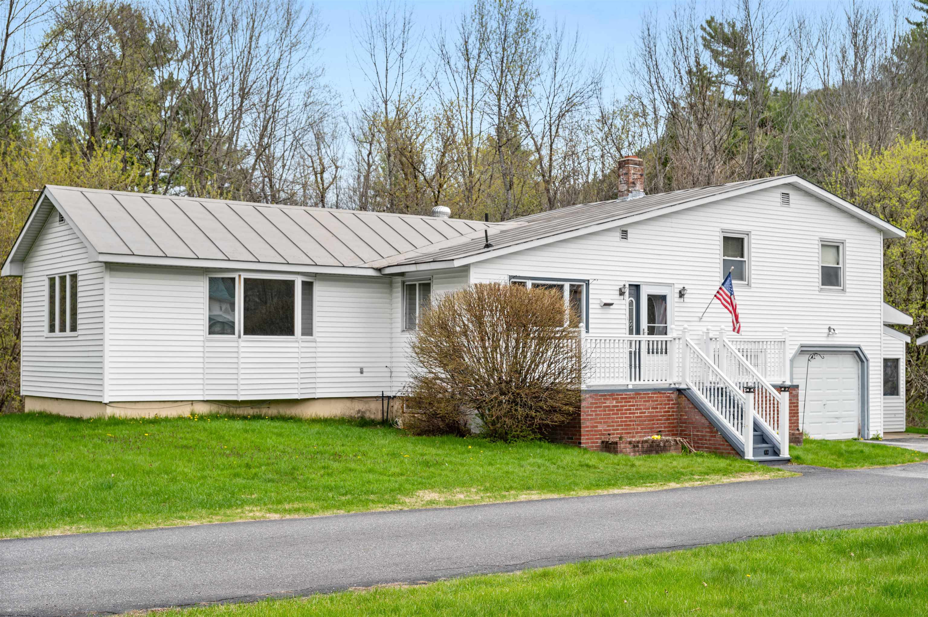 734 East Barre Road Barre Town, VT 05641 - Photo 4 of 53