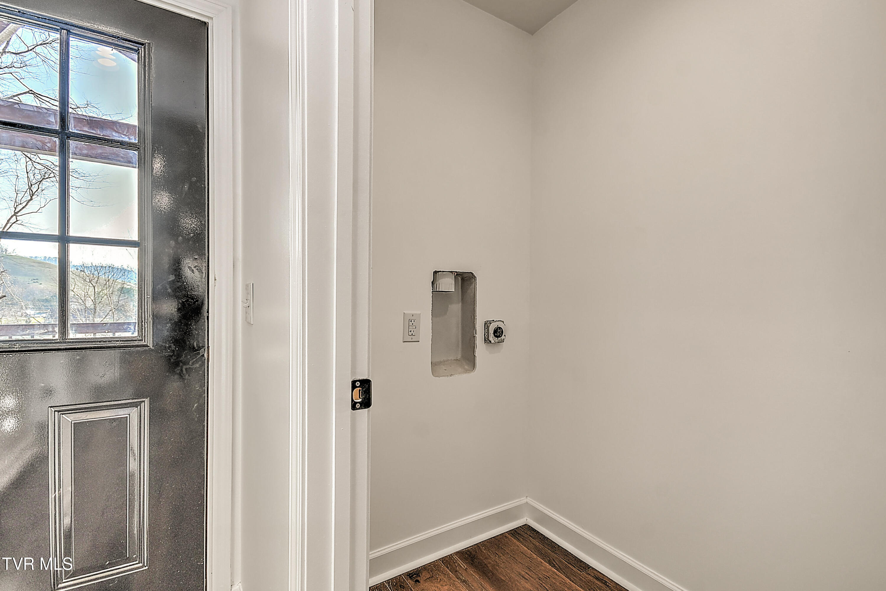 143 Daniel Lane Elizabethton, TN 37643 - Photo 12 of 41 143 Daniels Ln MB-14