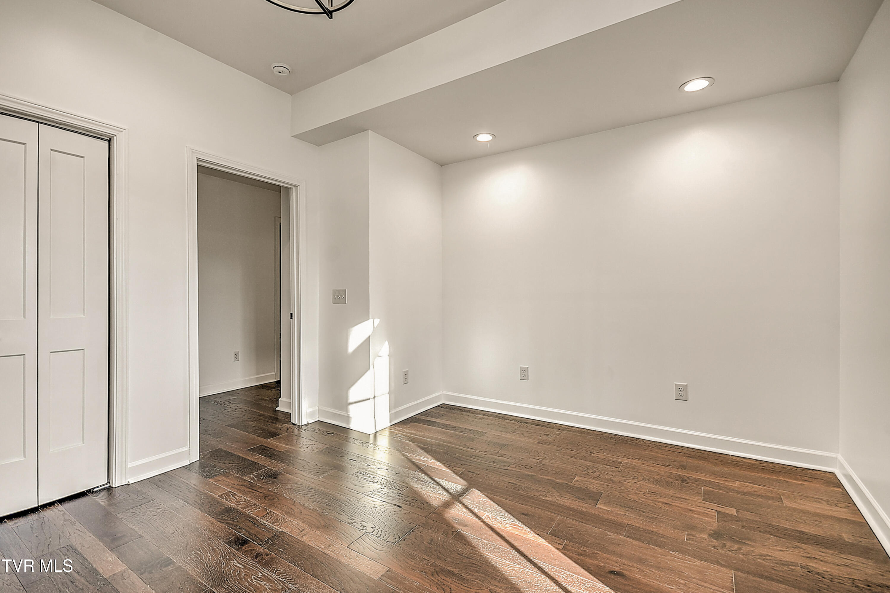 143 Daniel Lane Elizabethton, TN 37643 - Photo 28 of 41 143 Daniels Ln MB-30