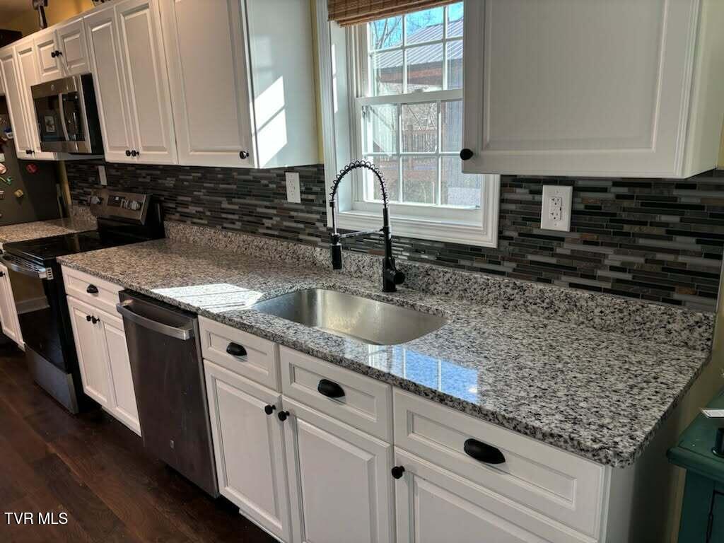 143 Daniel Lane Elizabethton, TN 37643 - Photo 39 of 41 9727b549-ba82-43f5-bbb6-93b63156dd35