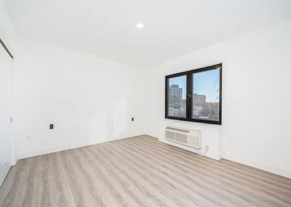 $2,795 | 211 Baldwin Avenue, Unit 507, Jersey City, NJ 07306
