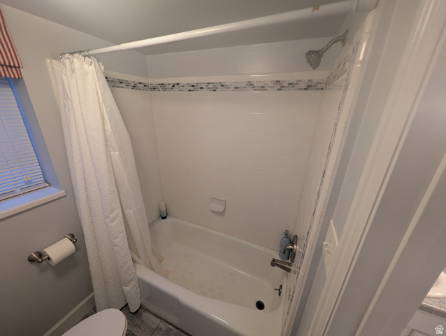 897 East 1200 North Mapleton, UT 84664 - Photo 48 of 54 Bathroom with toilet and shower / tub combo
