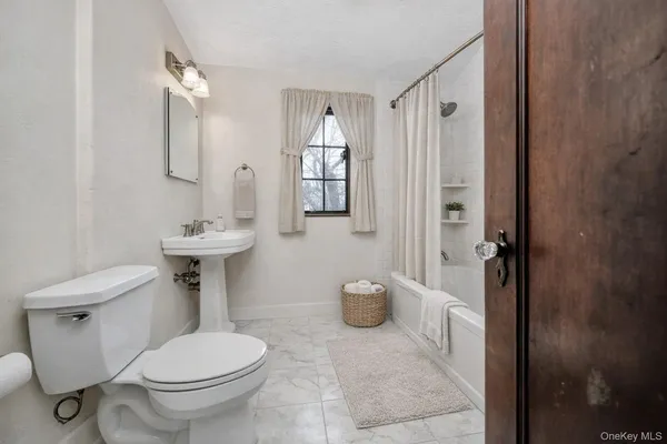 $1,399,888 | 164-04 33rd Avenue | Murray Hill - Flushing