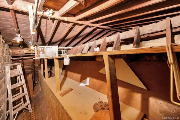 $1,399,888 | 164-04 33rd Avenue | Murray Hill - Flushing