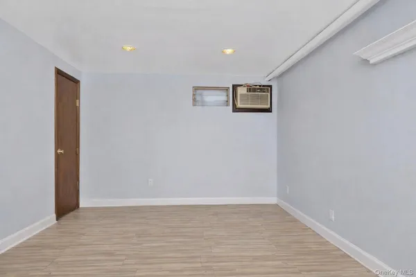 $1,399,888 | 164-04 33rd Avenue | Murray Hill - Flushing