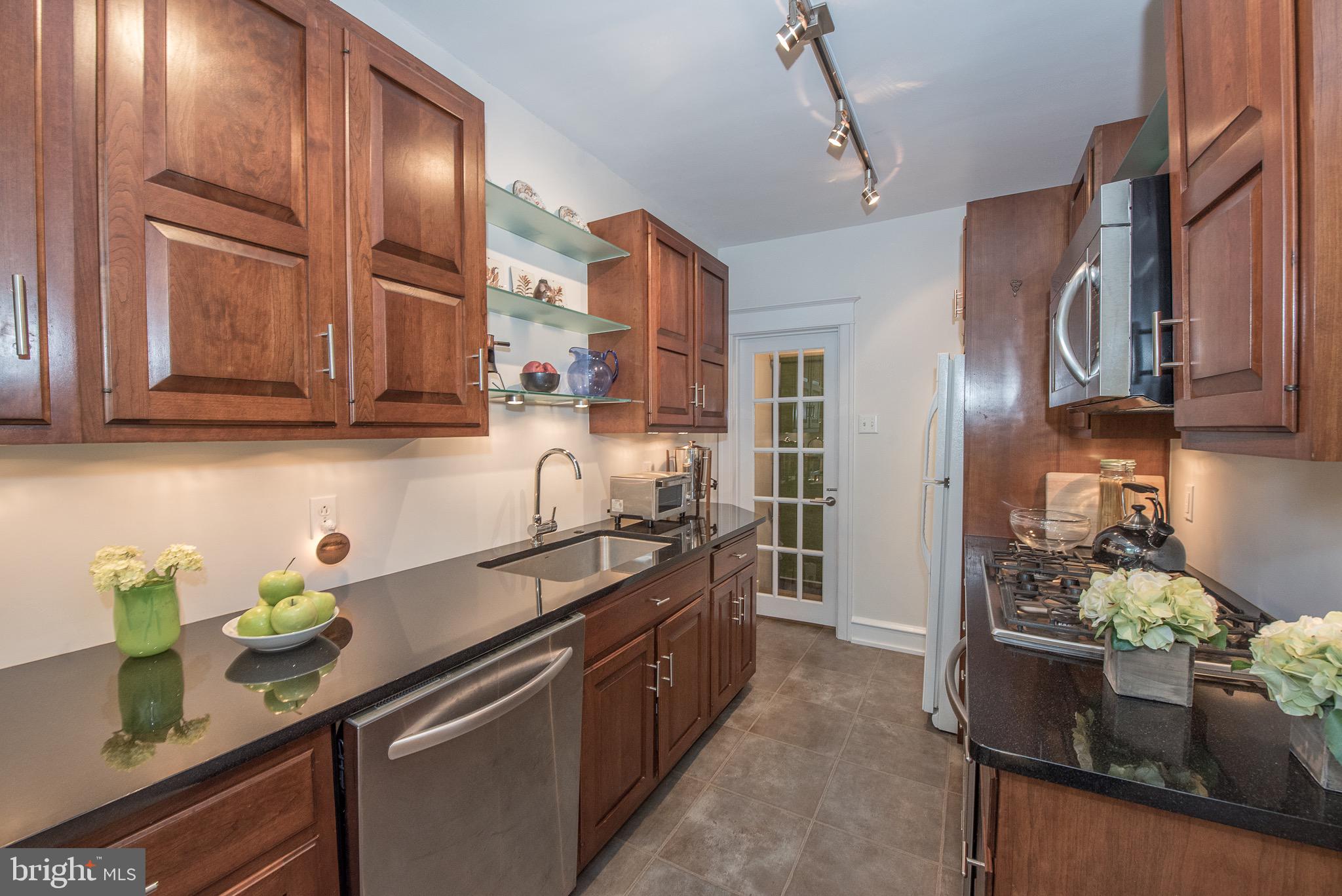 340 Oxford Road Havertown, PA 19083 - Photo 22 of 33 Gallery Image 22