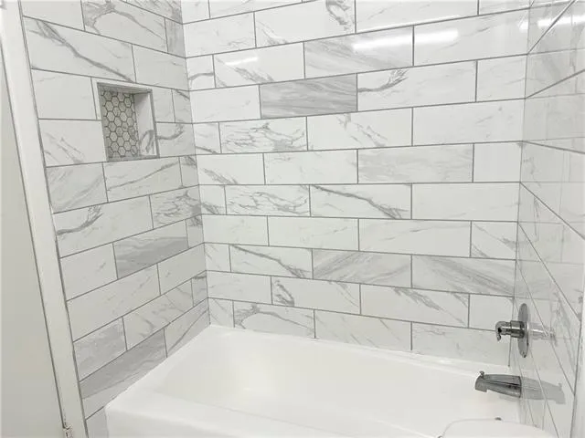 $2,000 | 1010 Carrollton Avenue, Metairie, LA 70005