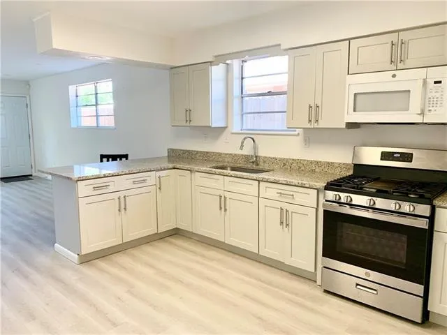 $2,000 | 1010 Carrollton Avenue, Metairie, LA 70005