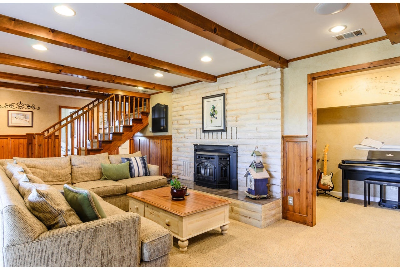 15454 Markar Road Poway, CA 92064 - Photo 12 of 25