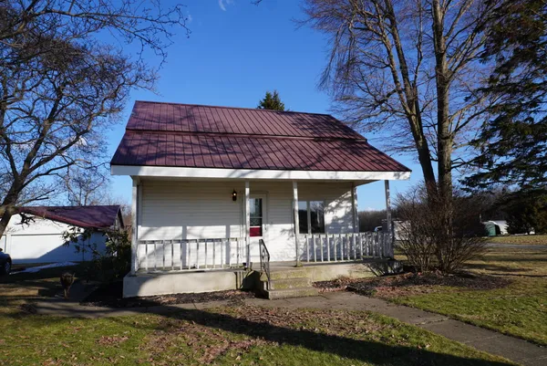 $350,000 | 59757 White Temple Road, Vandalia, MI 49095