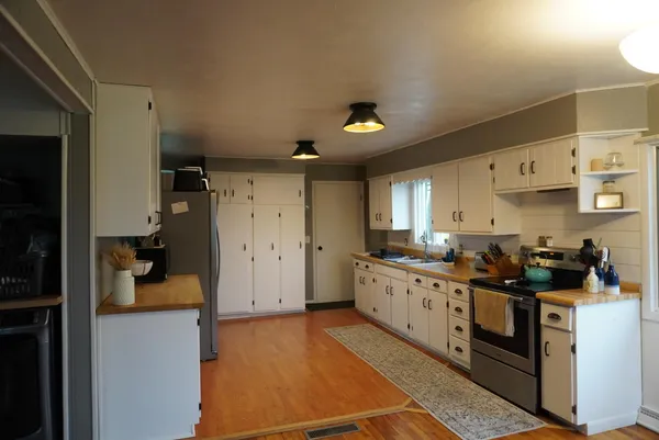 $350,000 | 59757 White Temple Road, Vandalia, MI 49095