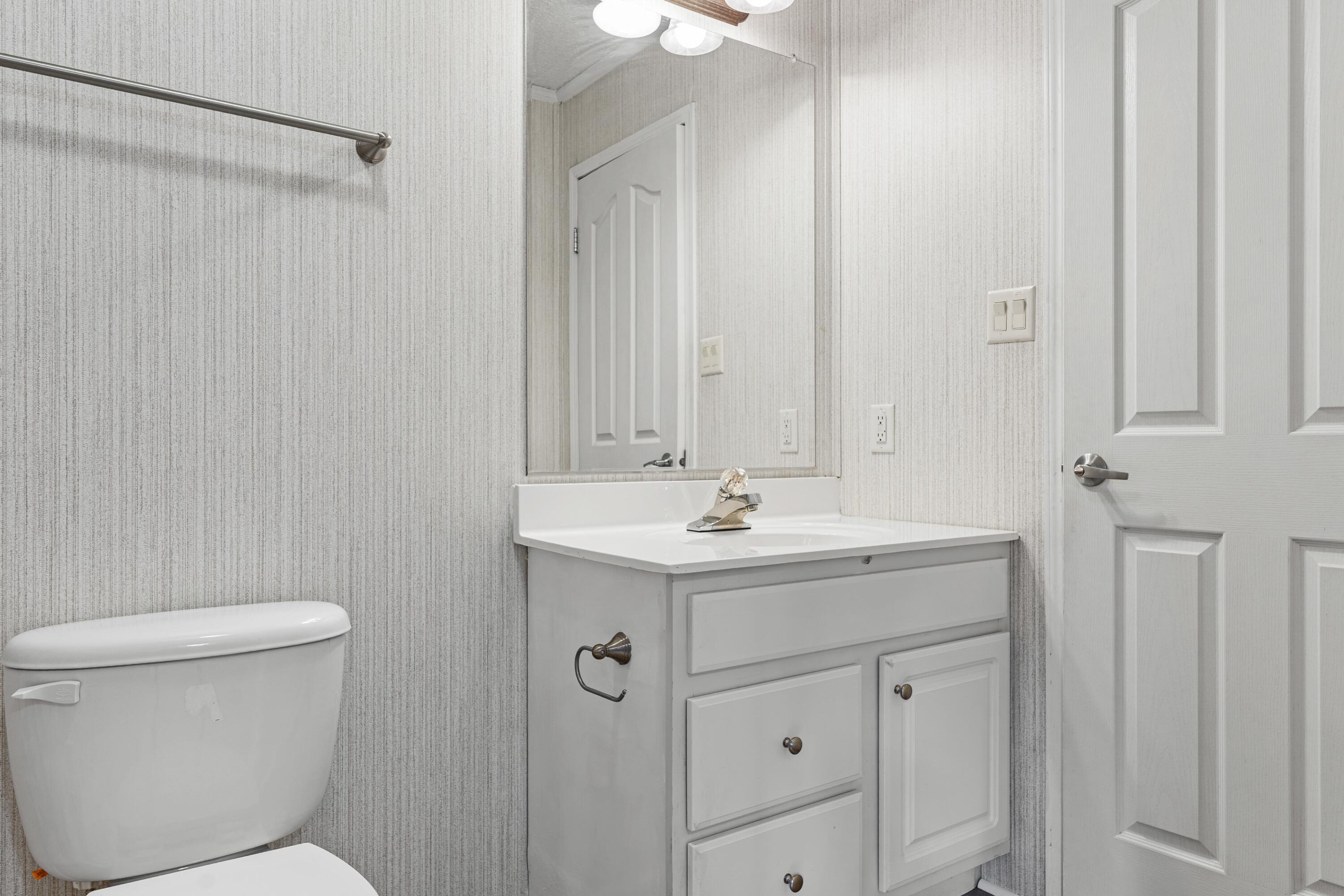 180 State Rd S-38-1893 Orangeburg, SC 29115 - Photo 31 of 73 DSC03932