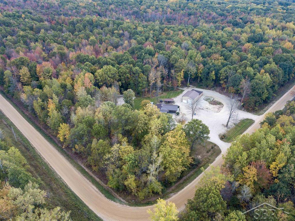 1531 South Castor Road Midland, MI 48640 - Photo 8 of 84 50191001-4c58d57c-3879-4b86-a1e7-a107dc5c0e8a.JPG