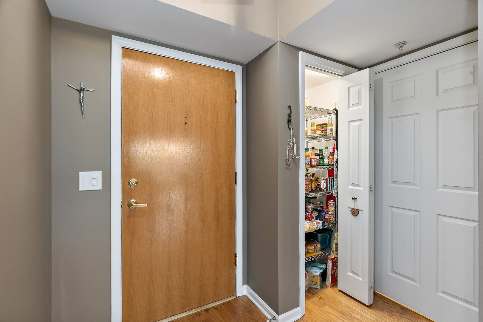 104 North Plum Grove Road, Unit 504 Palatine, IL 60067 - Photo 21 of 32