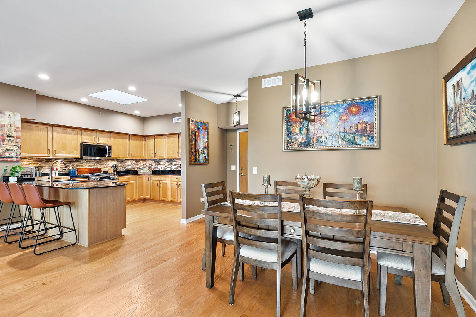 104 North Plum Grove Road, Unit 504 Palatine, IL 60067 - Photo 6 of 32