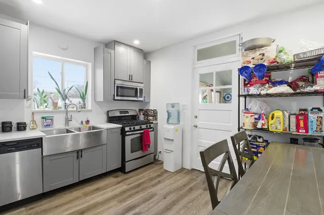 $319,500 | 3024 North Long Avenue, Chicago, IL 60641