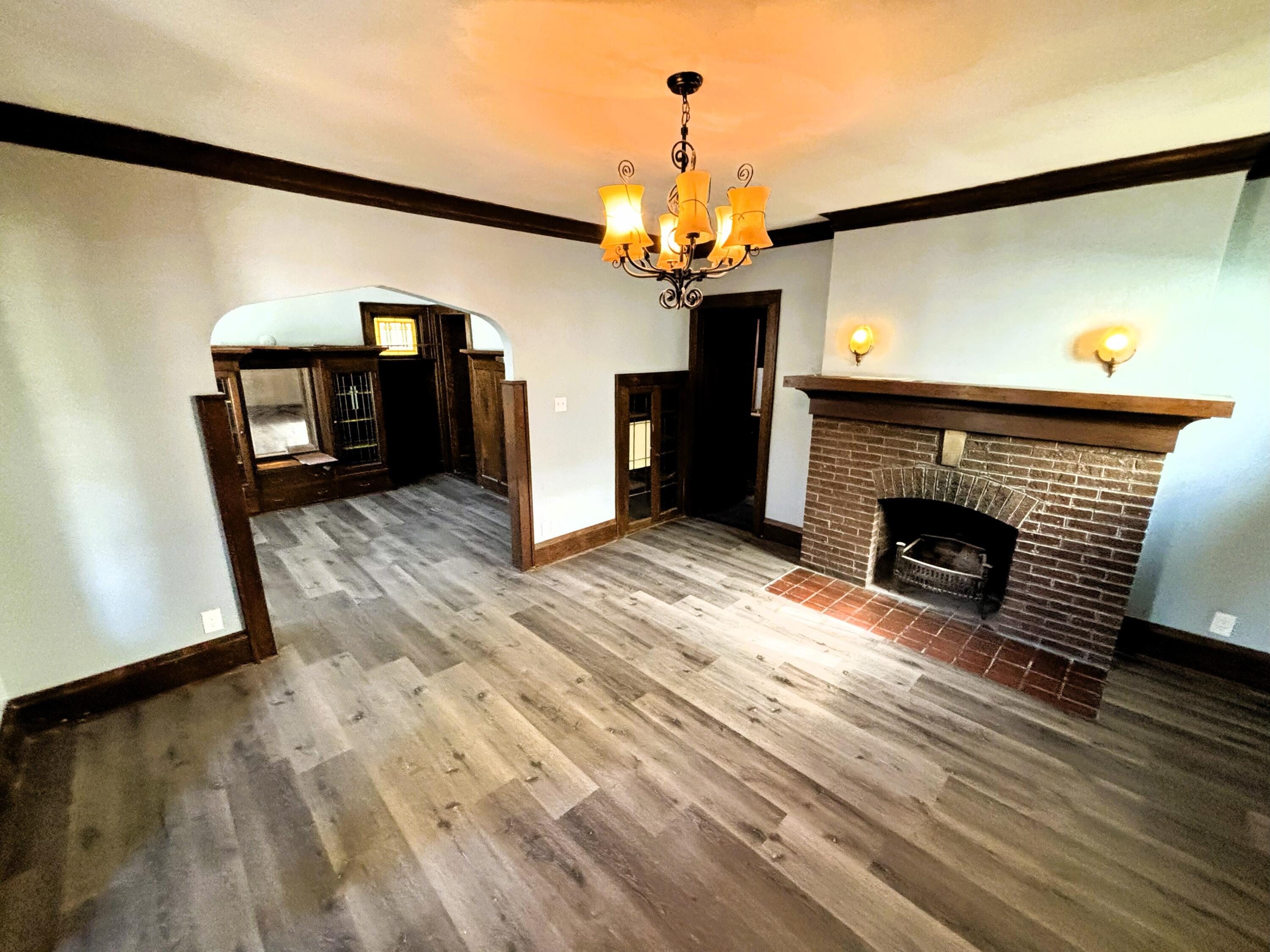 3531 North 20th Street Milwaukee, WI 53206 - Photo 3 of 33 Living Room (2)