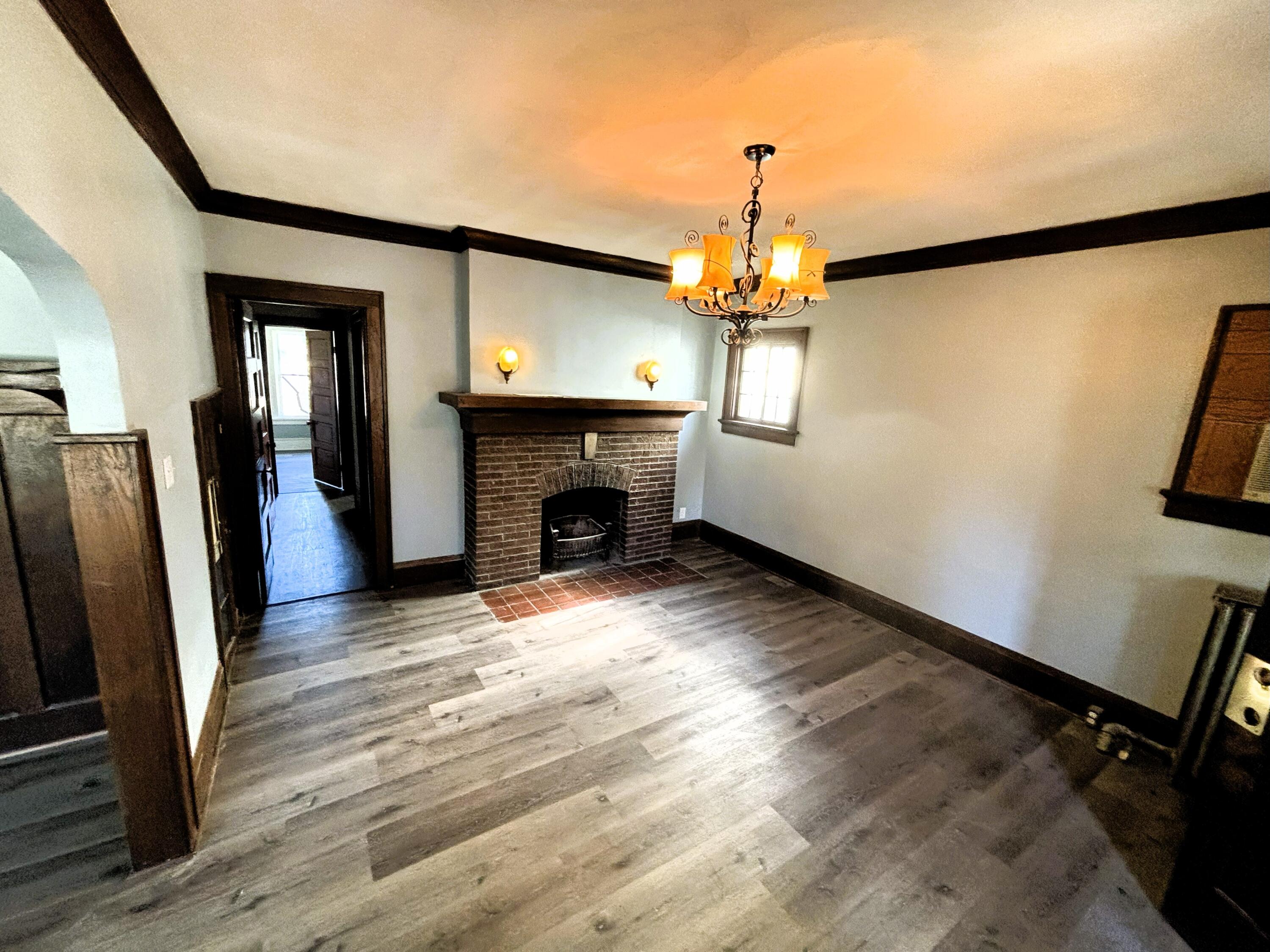 3531 North 20th Street Milwaukee, WI 53206 - Photo 4 of 33 Living Room (1)