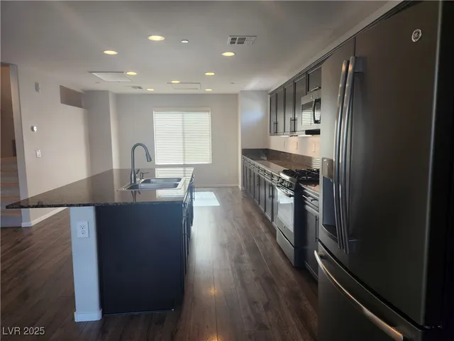 $1,950 | 9050 West Tropicana Avenue, Unit 1017, Las Vegas, NV 89147