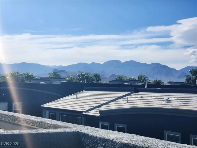 $1,950 | 9050 West Tropicana Avenue, Unit 1017, Las Vegas, NV 89147