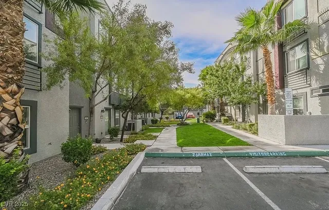 $1,950 | 9050 West Tropicana Avenue, Unit 1017, Las Vegas, NV 89147