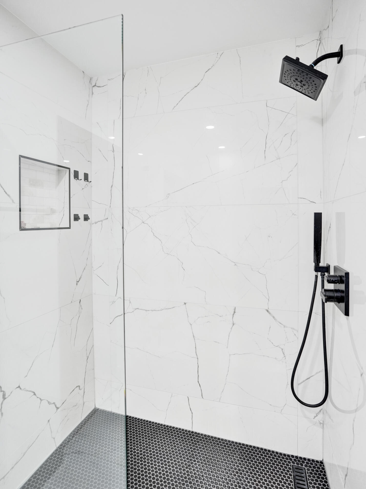 147 Southwest 3rd Street Pompano Beach, FL 33060 - Photo 20 of 29 a bathroom with a shower