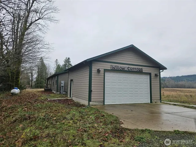 $2,300 | 575 Sweetgrass Lane, Shelton, WA 98584