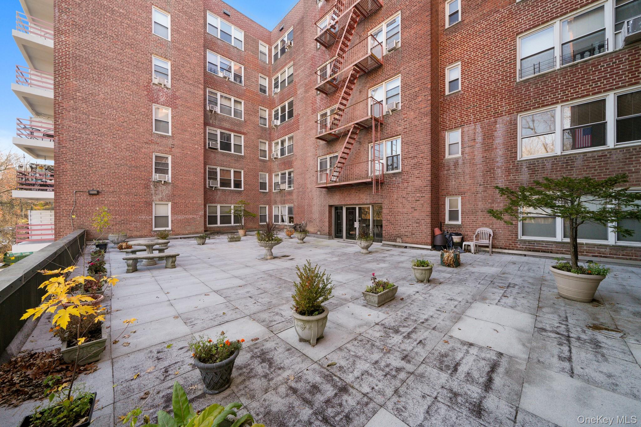 1111 Midland Avenue, Unit 1P Bronxville, NY 10708 - Photo 21 of 23